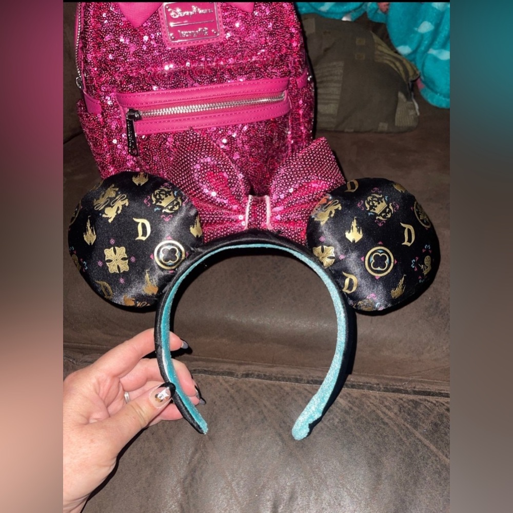 Disney parks Loungefly Magenta hot pink sequin backpack & ears - Picture 9 of 11